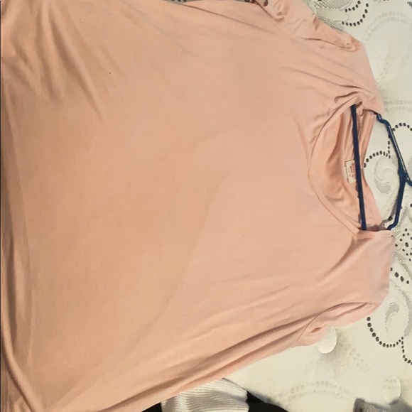 Shirts - Picture 7 of 8